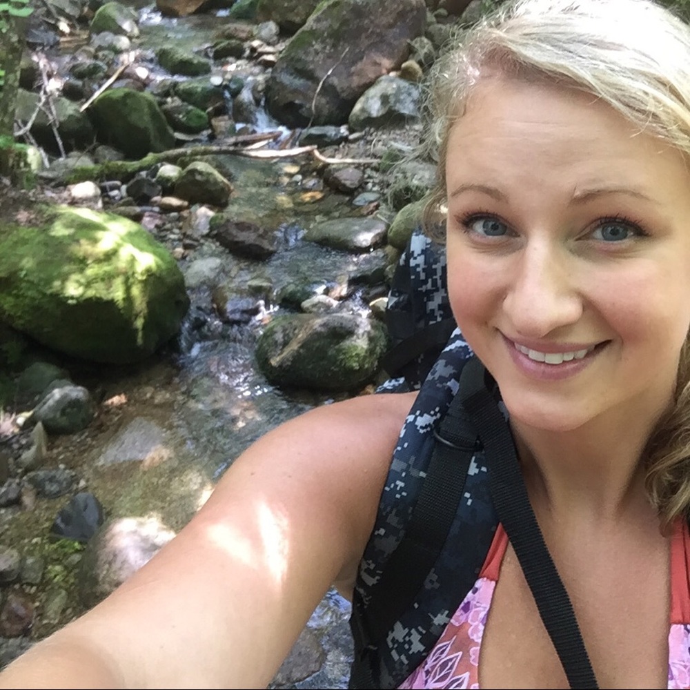 Meet your Posher, Carrie